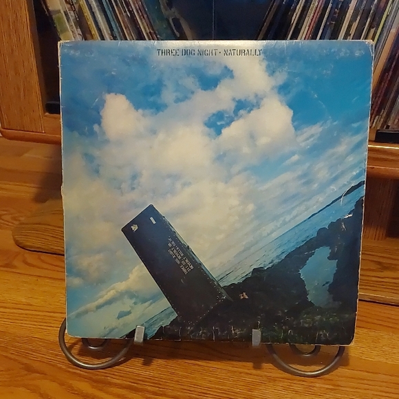 Three Dog Night 'Naturally' Vinyl Record Released In 1970 - Picture 1 of 9